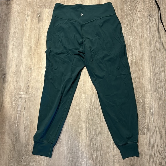 lululemon Align Joggers - Picture 4 of 5